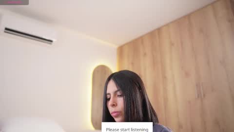 Veronica online show from 11/25/25, 03:34