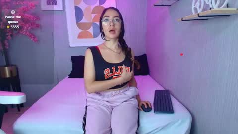 Snapshot of veronica_miiller chatting on 05/25/26, 07:31 veronica online show from 05/25/26, 07:31