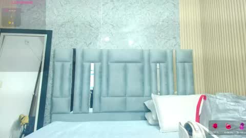 Veronica online show from 03/17/26, 12:41