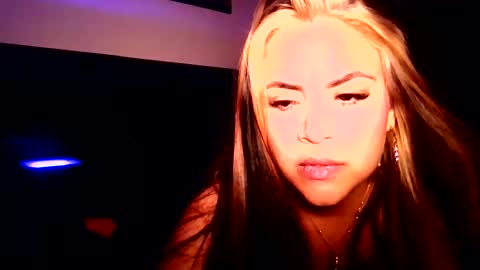 Snapshot of veronicabrown_xxx chatting on 03/12/26, 05:46 Vero online show from 03/12/26, 05:46