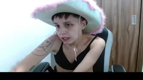 Snapshot of veronicaelite16 chatting on 12/10/24, 03:30 Veronica Clark online show from 12/10/24, 03:30