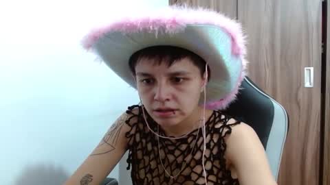 Snapshot of veronicaelite16 chatting on 12/19/24, 10:32 Veronica Clark online show from 12/19/24, 10:32