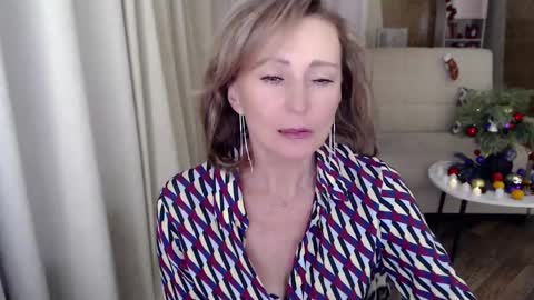 Snapshot of veronicagilbert chatting on 01/06/25, 05:08 Helen online show from 01/06/25, 05:08