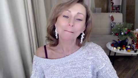 Snapshot of veronicagilbert chatting on 01/08/25, 05:27 Helen online show from 01/08/25, 05:27