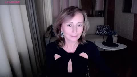 Snapshot of veronicagilbert chatting on 01/19/25, 11:45 Helen online show from 01/19/25, 11:45