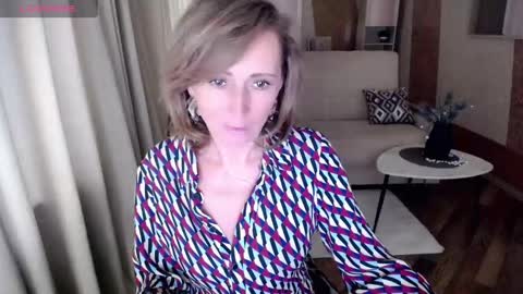 Snapshot of veronicagilbert chatting on 01/31/25, 10:42 Helen online show from 01/31/25, 10:42