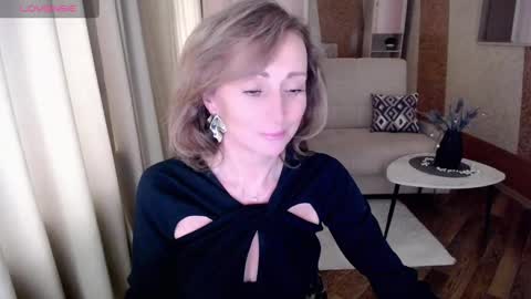 Snapshot of veronicagilbert chatting on 02/01/25, 05:28 Helen online show from 02/01/25, 05:28