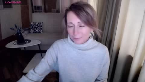 Snapshot of veronicagilbert chatting on 02/04/25, 11:05 Helen online show from 02/04/25, 11:05