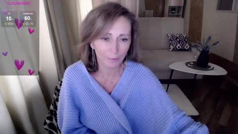 Snapshot of veronicagilbert chatting on 02/05/25, 11:12 Helen online show from 02/05/25, 11:12