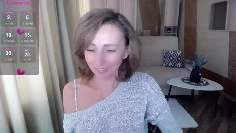 Snapshot of veronicagilbert chatting on 02/09/25, 06:01 Helen online show from 02/09/25, 06:01
