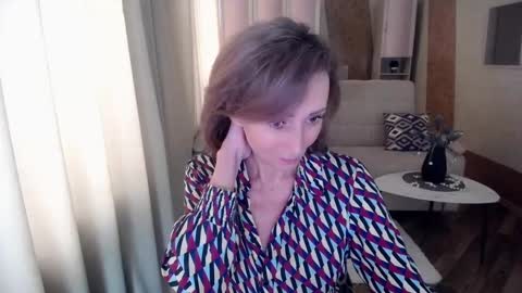 Snapshot of veronicagilbert chatting on 02/16/25, 05:48 Helen online show from 02/16/25, 05:48