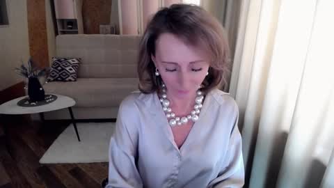 Snapshot of veronicagilbert chatting on 02/21/25, 08:29 Helen online show from 02/21/25, 08:29