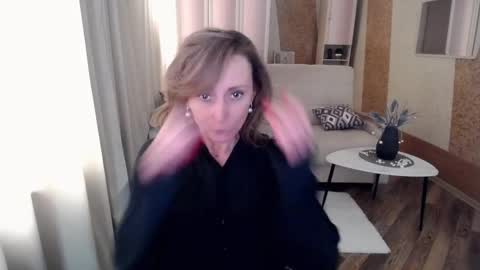 Snapshot of veronicagilbert chatting on 02/28/25, 11:25 Helen online show from 02/28/25, 11:25