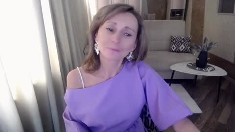Snapshot of veronicagilbert chatting on 03/01/25, 08:56 Helen online show from 03/01/25, 08:56