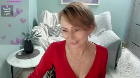 Snapshot of veronicagilbert chatting on 09/18/25, 04:47 Helen online show from 09/18/25, 04:47