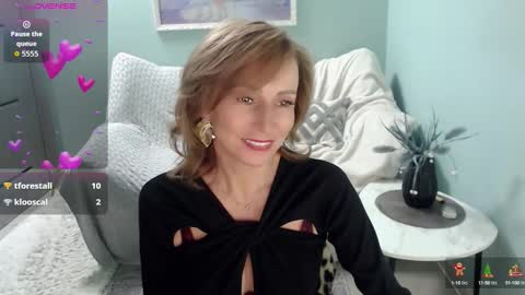 Snapshot of veronicagilbert chatting on 09/22/25, 06:15 Helen online show from 09/22/25, 06:15