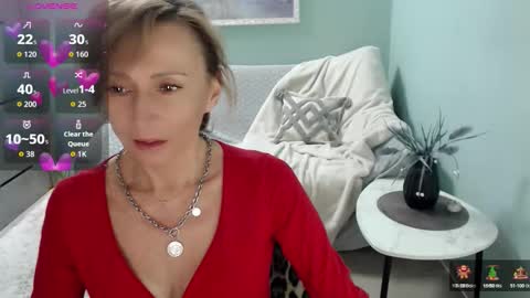 Snapshot of veronicagilbert chatting on 09/26/25, 07:01 Helen online show from 09/26/25, 07:01