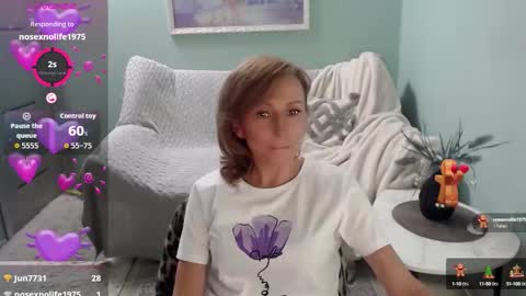 Snapshot of veronicagilbert chatting on 10/05/25, 06:23 Helen online show from 10/05/25, 06:23