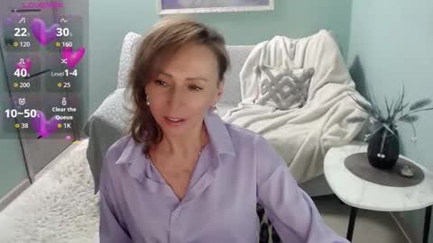 Snapshot of veronicagilbert chatting on 10/13/25, 06:24 Helen online show from 10/13/25, 06:24