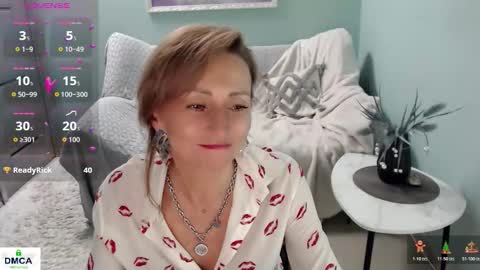 Snapshot of veronicagilbert chatting on 10/22/25, 07:08 Helen online show from 10/22/25, 07:08