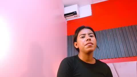 Veronica Robles online show from 06/22/26, 07:00