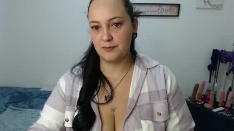Snapshot of veroniicabbw_ chatting on 05/23/26, 01:48 veroniicabbw_ online show from 05/23/26, 01:48