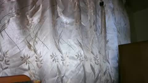 veronika_xi online show from 09/25/25, 07:56