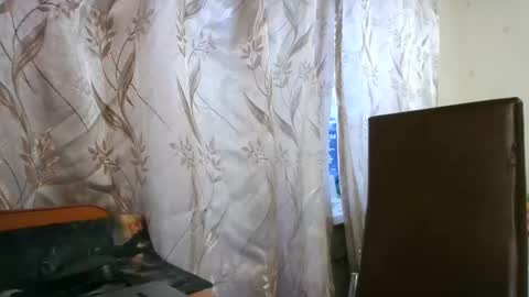 veronika_xi online show from 09/30/25, 07:35