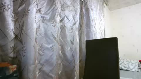 veronika_xi online show from 11/17/25, 07:03