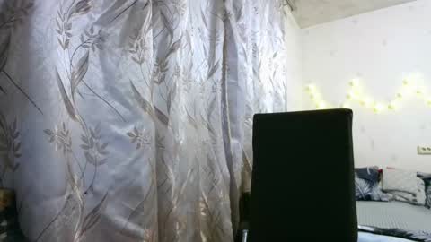 veronika_xi online show from 11/24/25, 07:19