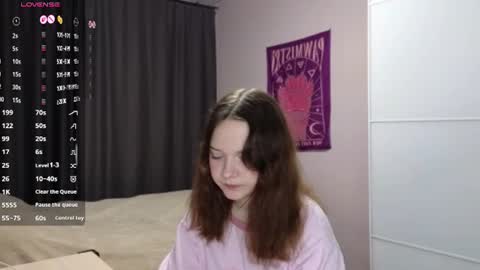 Snapshot of veroniquecabarcas chatting on 06/22/26, 12:13 Anna online show from 06/22/26, 12:13