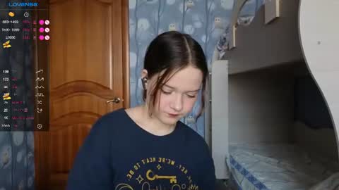 Snapshot of veroniquecabarcas chatting on 07/10/26, 02:27 Anna online show from 07/10/26, 02:27