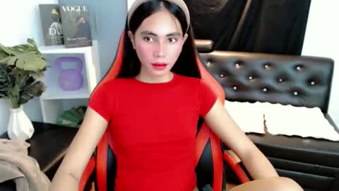 Snapshot of versex_maxwell chatting on 04/22/26, 08:17 versex_maxwell online show from 04/22/26, 08:17