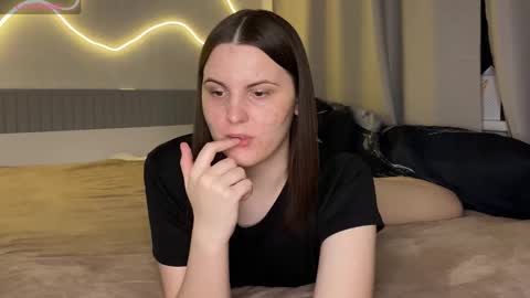 Karina followed me bb online show from 11/06/25, 06:42