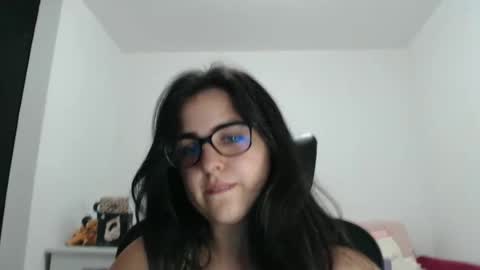 Snapshot of veruca99 chatting on 11/01/25, 10:45 veruca99 online show from 11/01/25, 10:45