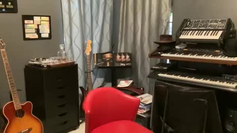 Snapshot of vervalas chatting on 04/14/26, 10:27 vervalas online show from 04/14/26, 10:27