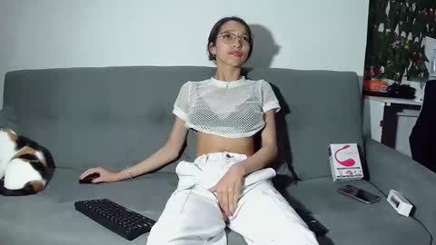 very_hard2 online show from 10/28/25, 11:07