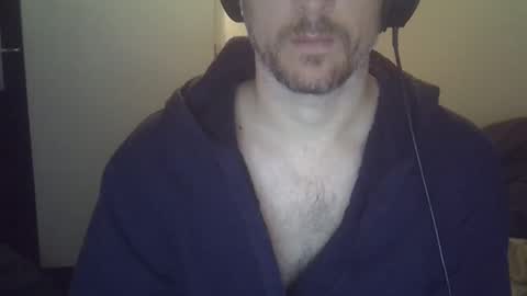 Snapshot of veryhotpervert chatting on 03/08/26, 09:02 veryhotpervert online show from 03/08/26, 09:02