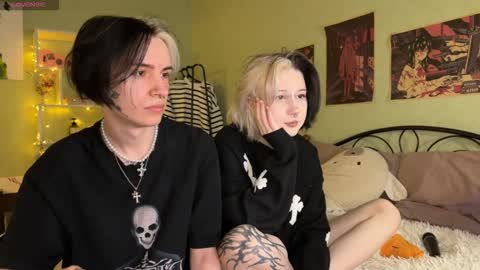 veryraretwins online show from 10/08/25, 07:55