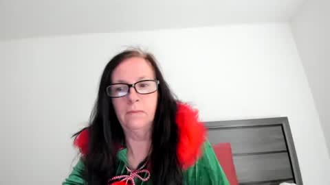 verysassypeachgoddess online show from 12/21/25, 02:24