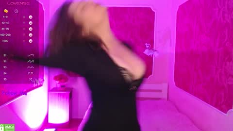 Kate online show from 11/21/25, 08:24