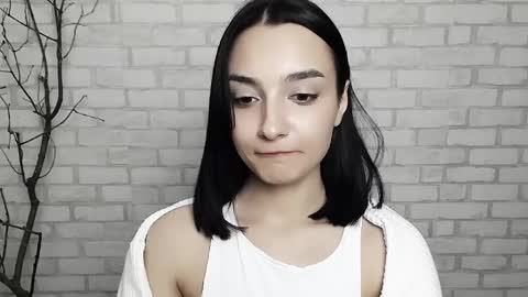 Ana online show from 02/20/25, 01:08