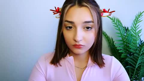 Ana online show from 12/18/25, 10:21