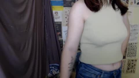 veryveryvery_shy online show from 11/17/25, 08:42