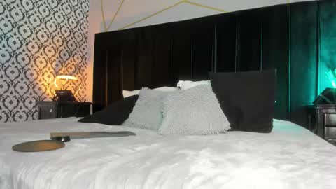 Sthefanny online show from 10/10/25, 12:15