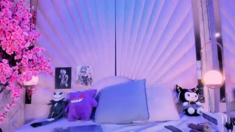 Vesper Velvet  online show from 04/18/26, 05:22