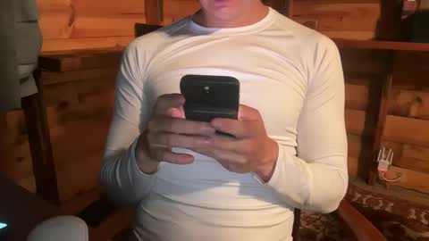 Snapshot of vexelgain chatting on 09/23/25, 02:03 HendasWerout online show from 09/23/25, 02:03