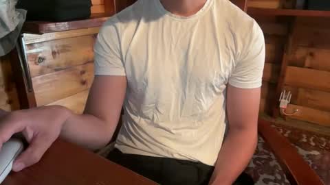 Snapshot of vexelgain chatting on 11/01/25, 12:23 HendasWerout online show from 11/01/25, 12:23