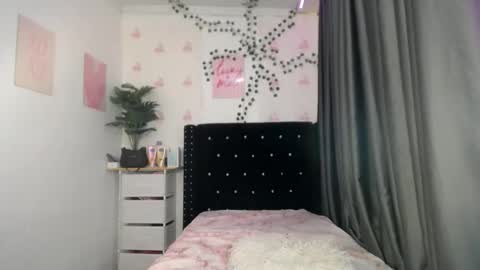 Snapshot of vexin_paxley chatting on 05/27/26, 02:41 vexin_paxley online show from 05/27/26, 02:41