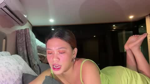 via_olala online show from 12/21/25, 04:19